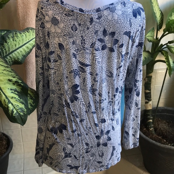 Style & Co. wrap style hem blue and white top - Picture 4 of 6